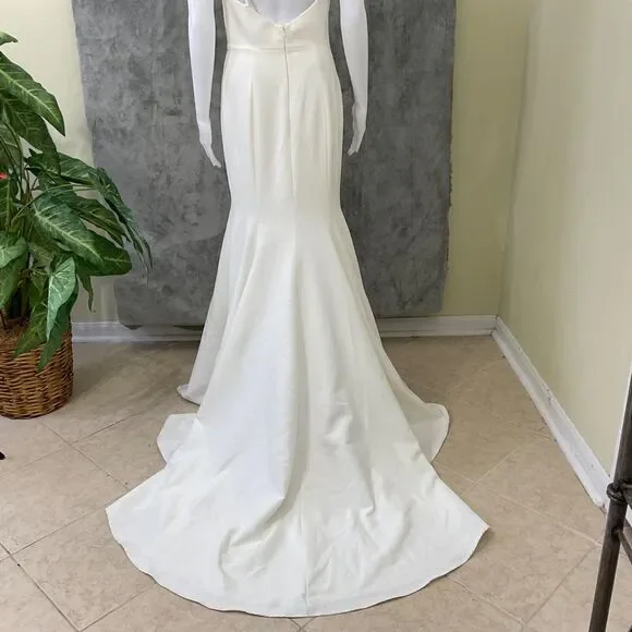Vow’d Mermaid Trumpet Plunge Wedding Gown women’s Size 4 white train Crepe - Picture 4 of 14